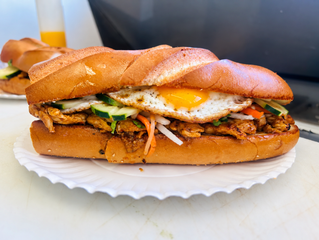 Bánh Mì Egg.