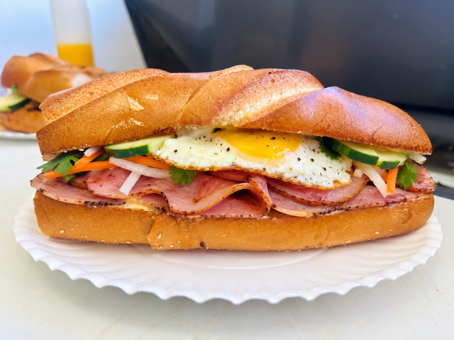 Bánh Mì Ham & Egg.