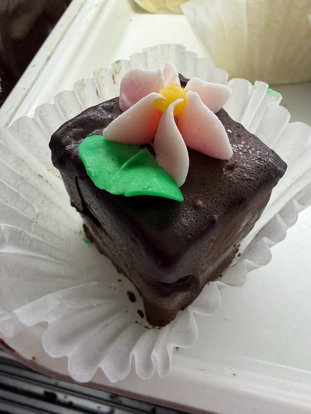 Petit Fours.